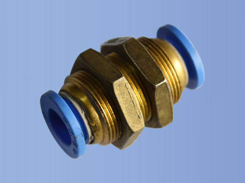 气动接头及气管